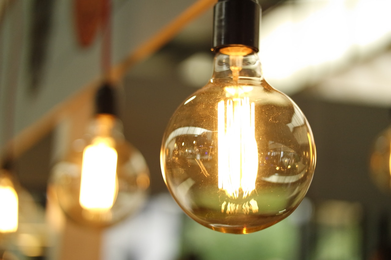 Fem tips for å spare strøm i 2021